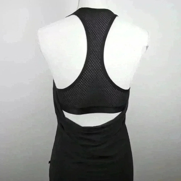 Lululemon Black and White Fit Physique Tank Size 8 - Picture 2 of 5